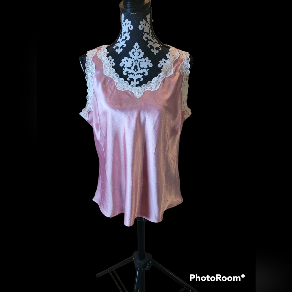 Dialogue pink satin tabk with cream lace edges